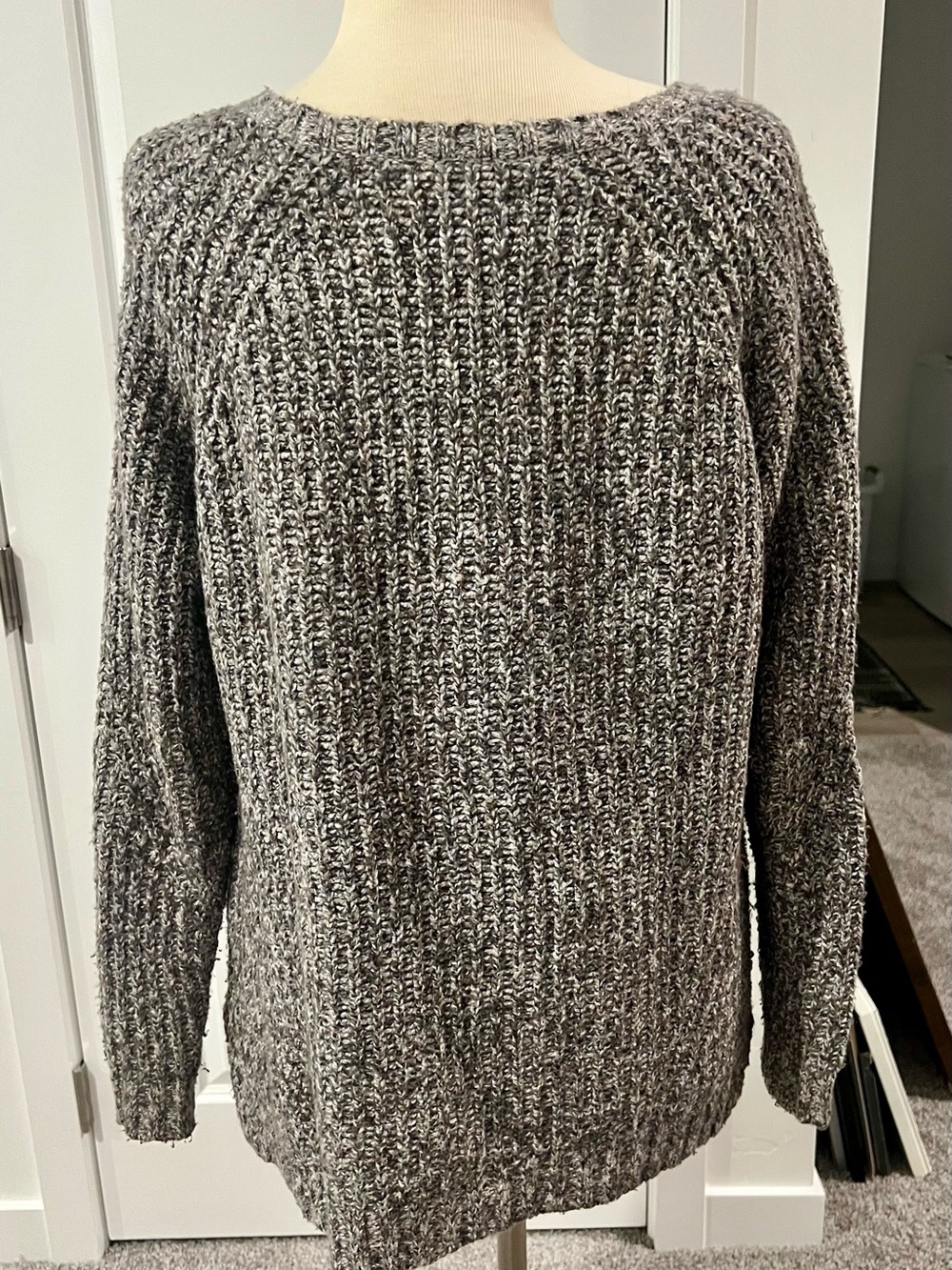 American Eagle Outfitters Gray Marled Crewneck Sweater